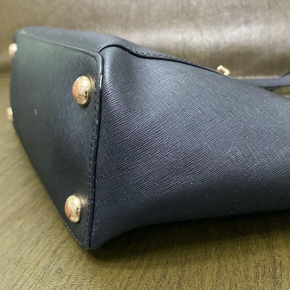 Michael Kors Charlotte Large Saffiano Leather Top-Zip Tote Purse Gold Hardware - Picture 7 of 16